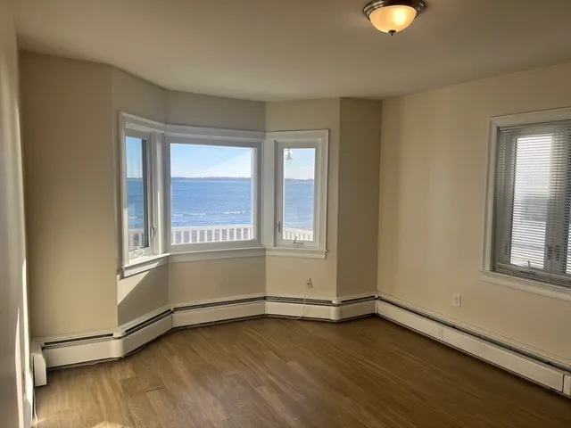 $3,400 | 66 Humphrey Street, Unit 2, Swampscott, MA 01907