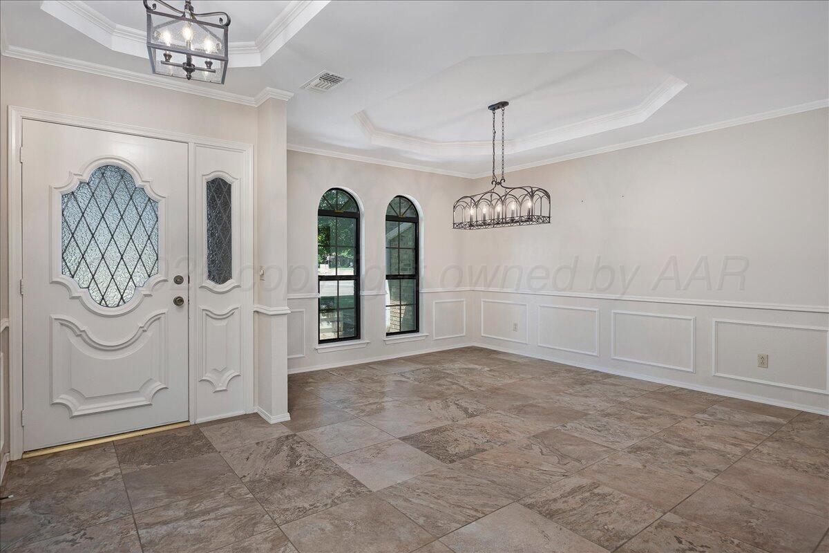 3627 Tripp Avenue Amarillo, TX 79121 - Photo 12 of 31 Foyer