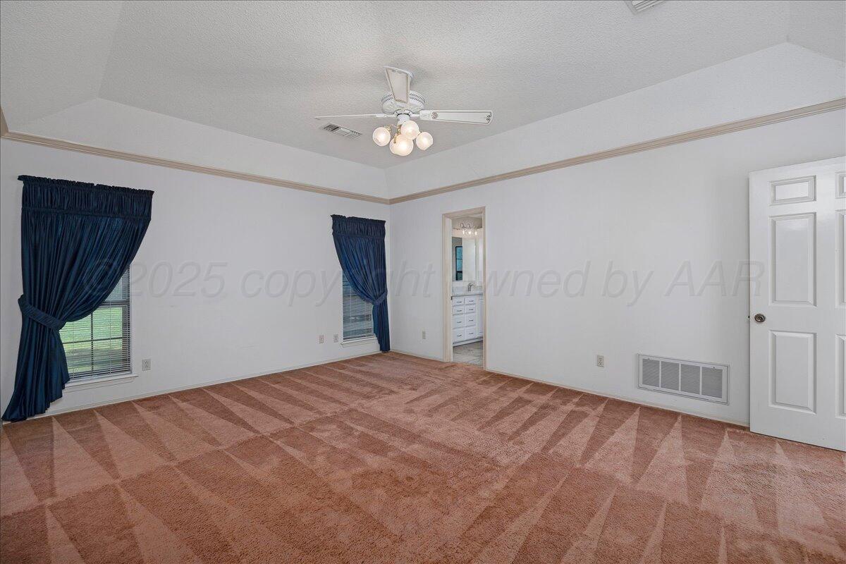 3627 Tripp Avenue Amarillo, TX 79121 - Photo 20 of 31 Primary Bedroom