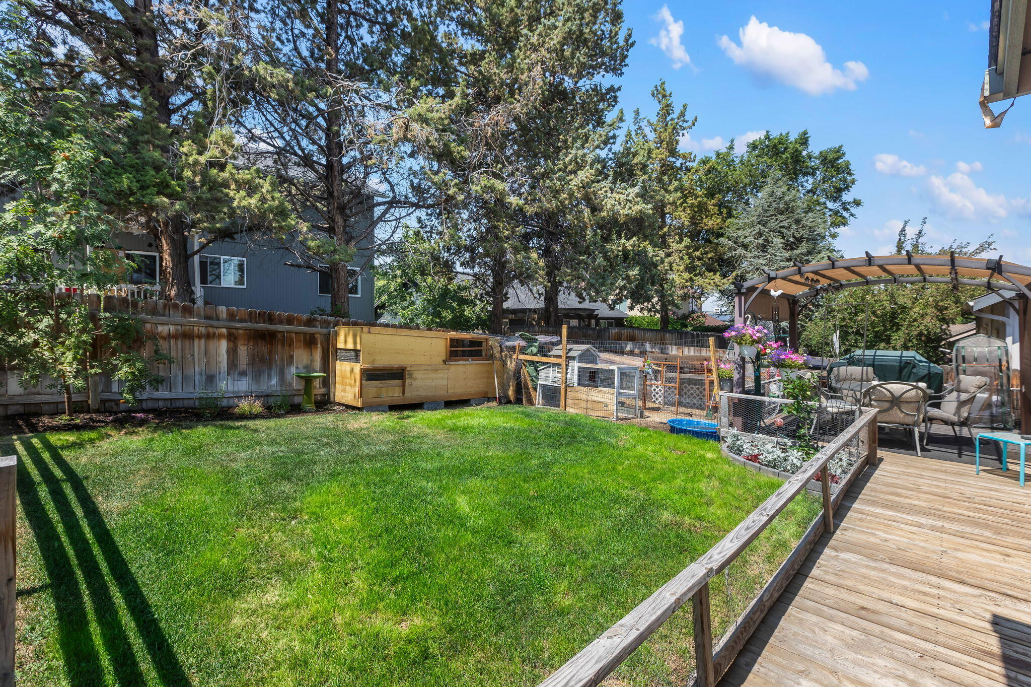 2001 Southwest 36th Street Redmond, OR 97756 - Photo 20 of 26 2024_07_27_2001_sw_36th_st_rdm-25