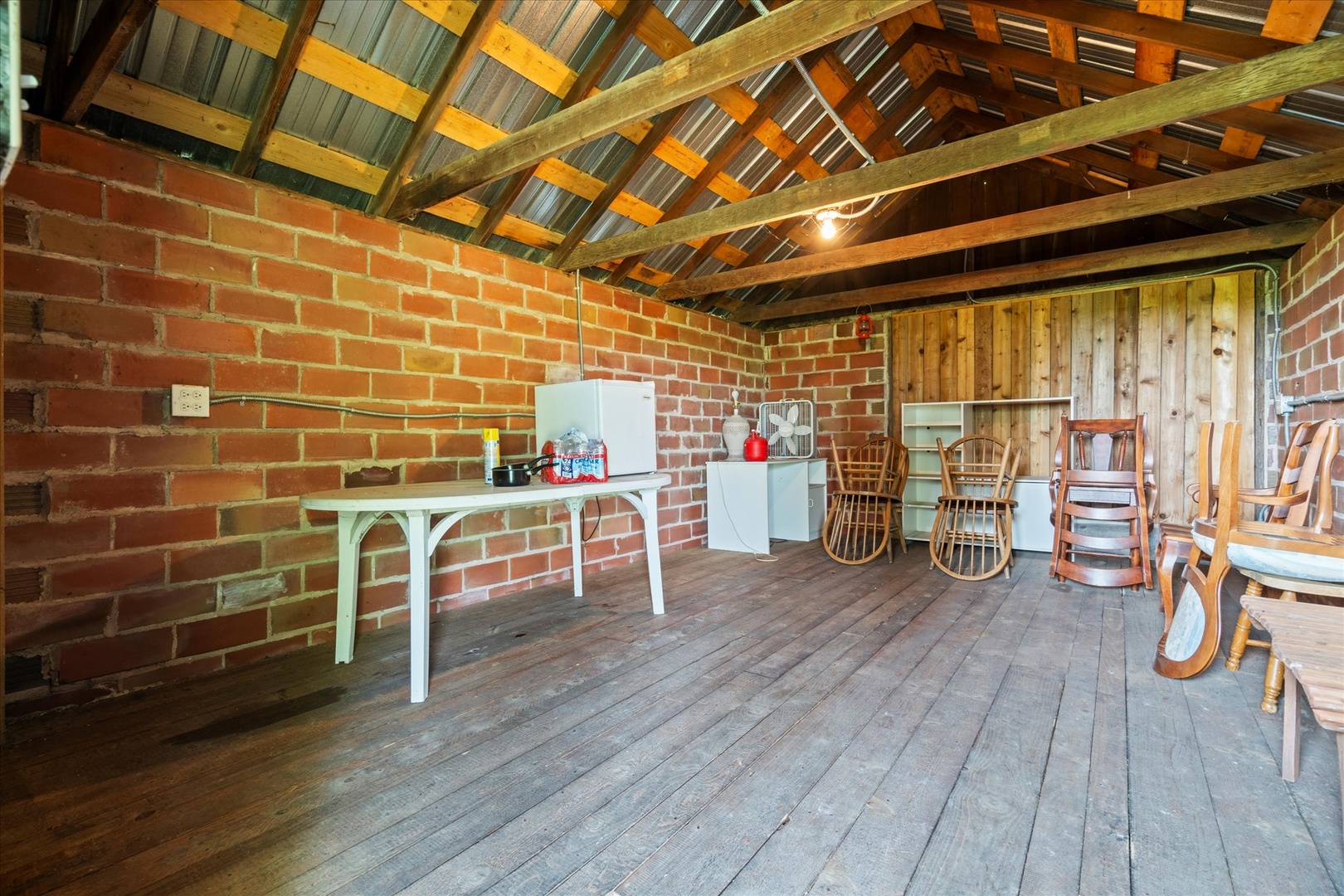914 North 41st Road Mendota, IL 61342 - Photo 8 of 18 a view of a room with wooden ceiling
