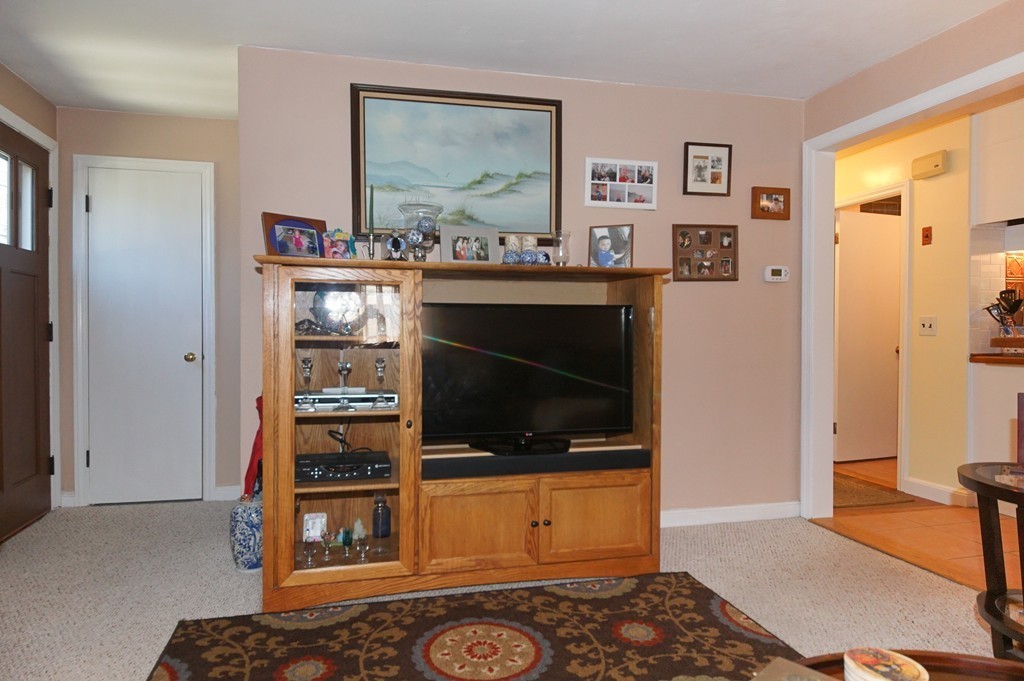 5 Northgate Road Northborough, MA 01532 - Photo 9 of 24 Gallery Image 9