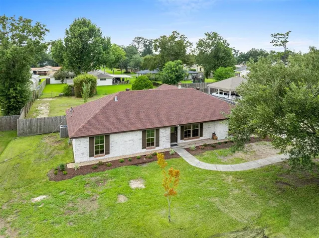$279,900 | 4024 Cappy Drive, Lake Charles, LA 70605