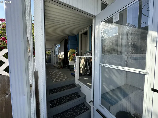 a view of a walk in closet