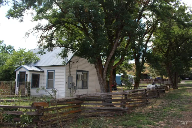 $199,000 | 95 North Weiser Street, Midvale, ID 83645