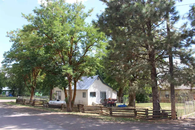 $199,000 | 95 North Weiser Street, Midvale, ID 83645