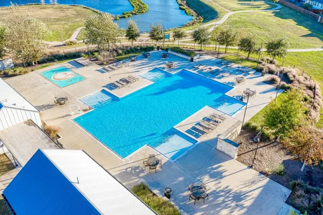 $399,900 | 125 Wagon Spoke Way, Liberty Hill, TX 78642