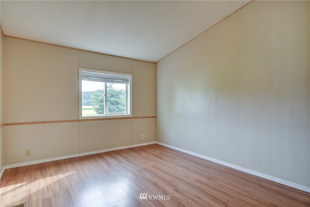 1294 Crosby Road Oak Harbor, WA 98277 - Photo 12 of 25 Gallery Image 12