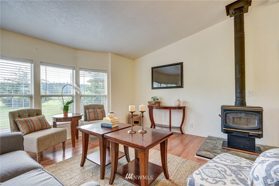 1294 Crosby Road Oak Harbor, WA 98277 - Photo 5 of 25 Gallery Image 5