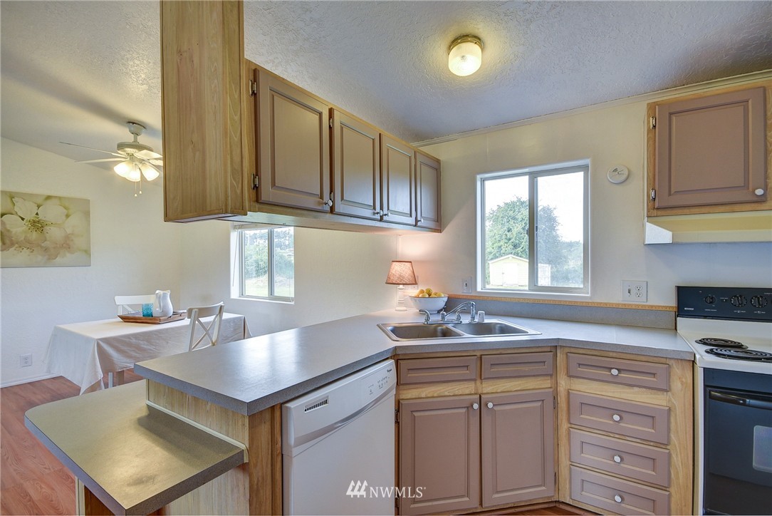 1294 Crosby Road Oak Harbor, WA 98277 - Photo 7 of 25 Gallery Image 7