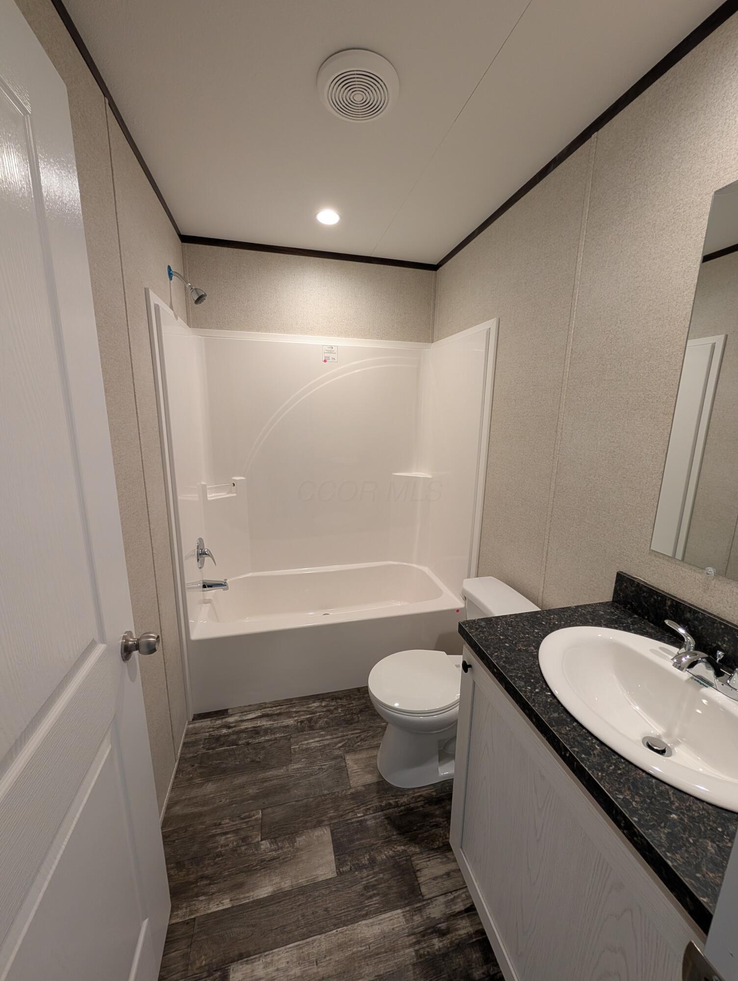 10901 Borror Road, Unit 19 Orient, OH 43146 - Photo 15 of 28 Full Bath