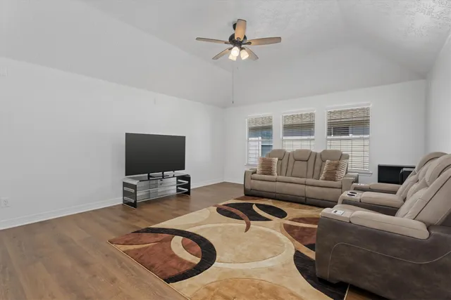 $472,700 | 21510 Cozy Hollow Lane, Richmond, TX 77469