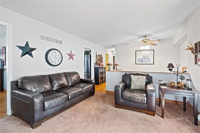 $300,000 | 517 Northeast Johnston Drive, Blue Springs, MO 64014