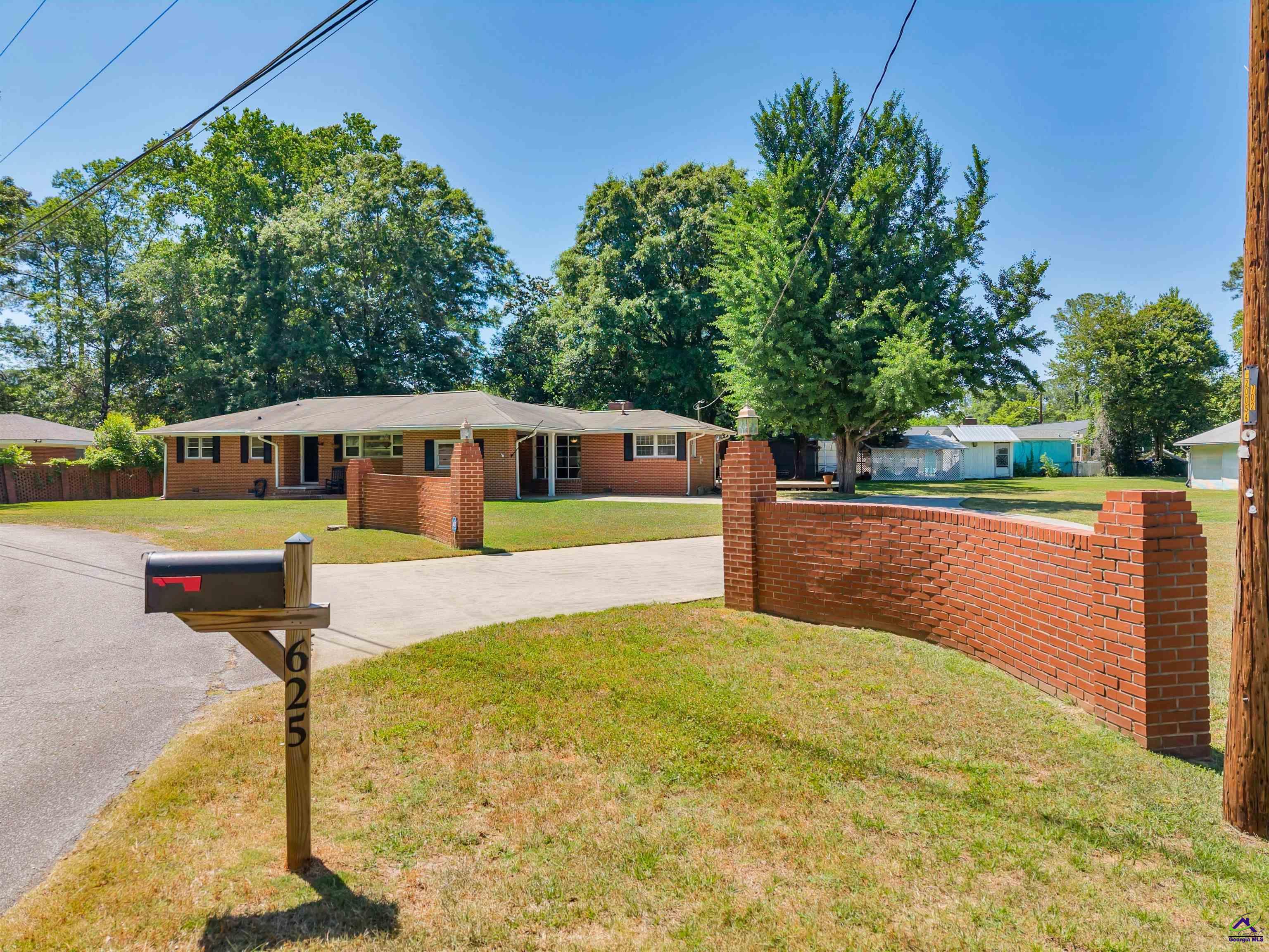 625 Cooper Street Perry, GA 31069 - Photo 2 of 49