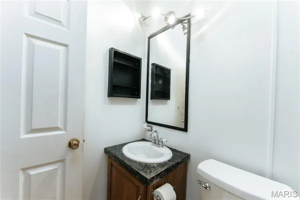 $157,500 | 33 Civey Boulevard, Bixby, MO 65439