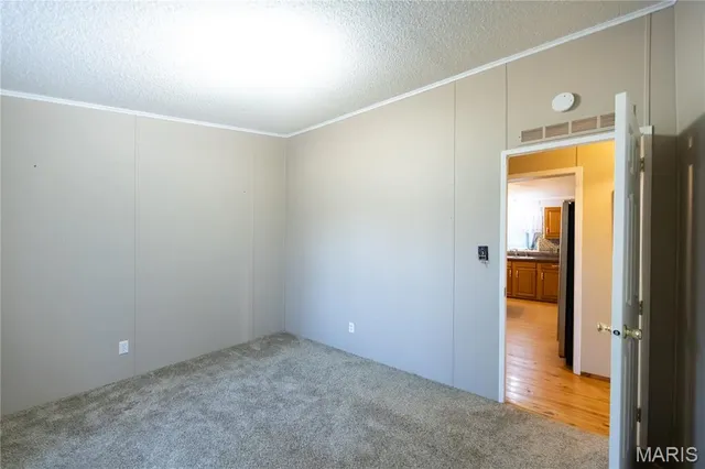 $157,500 | 33 Civey Boulevard, Bixby, MO 65439