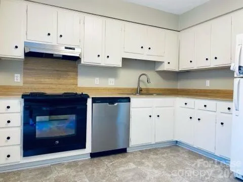 $1,075 | 4657 Old Lantern Way, Charlotte, NC 28212