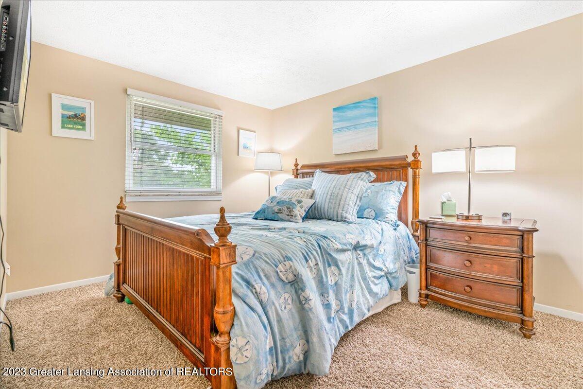 932 Brighton Lake Road Brighton, MI 48116 - Photo 15 of 32 39-Media Jett-38