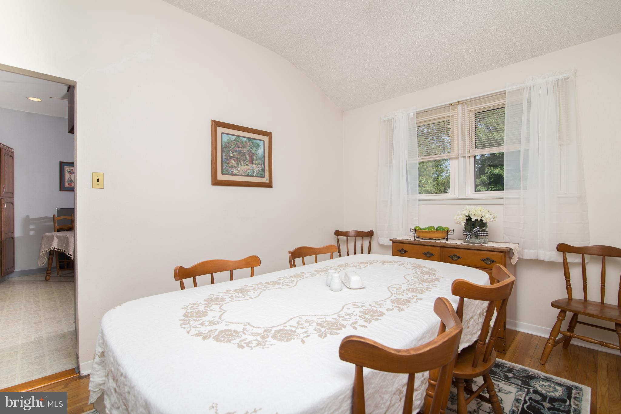 806 Edgemoor Road Cherry Hill, NJ 08034 - Photo 14 of 46 Dining Room