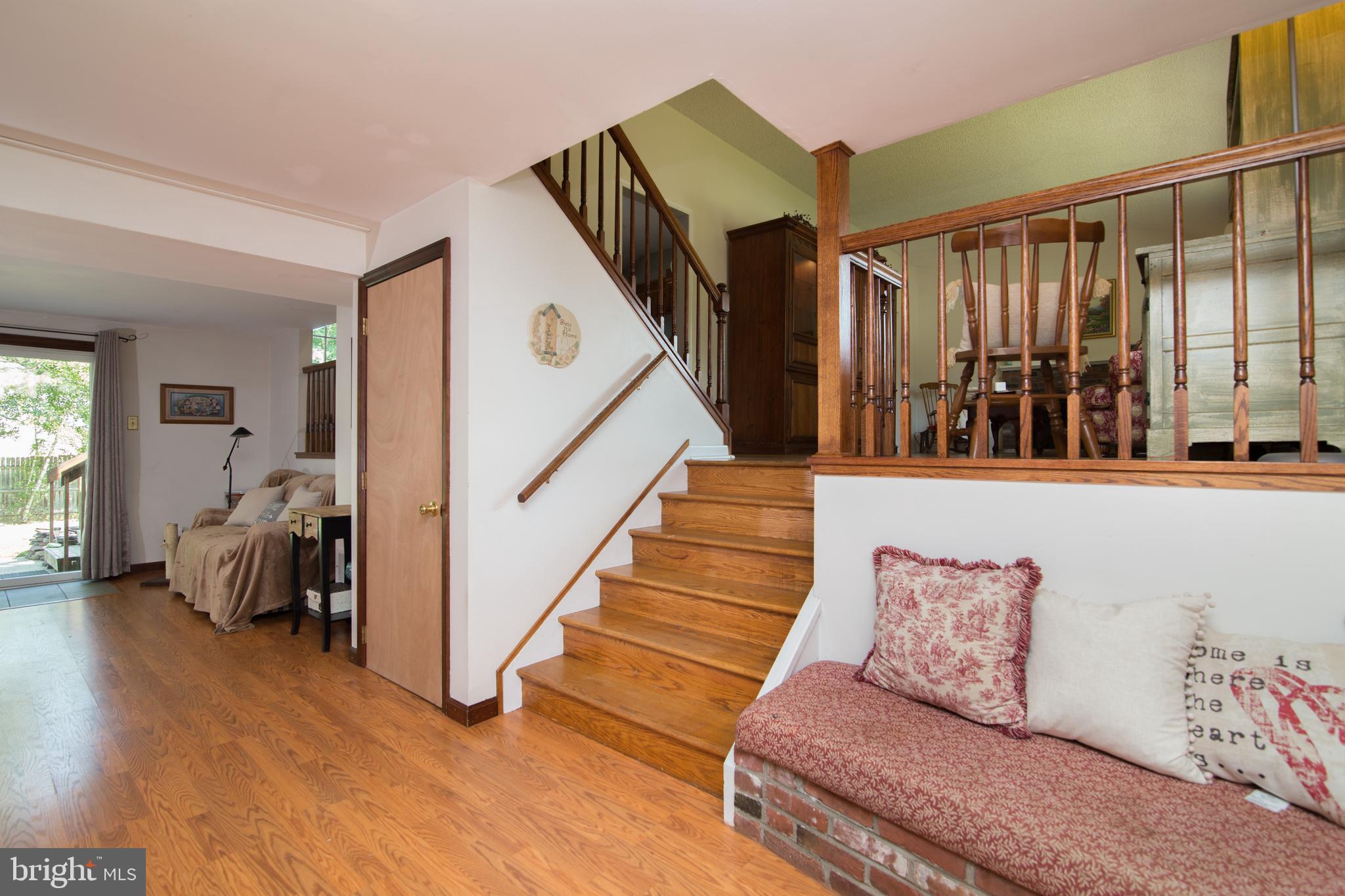 806 Edgemoor Road Cherry Hill, NJ 08034 - Photo 5 of 46 Foyer