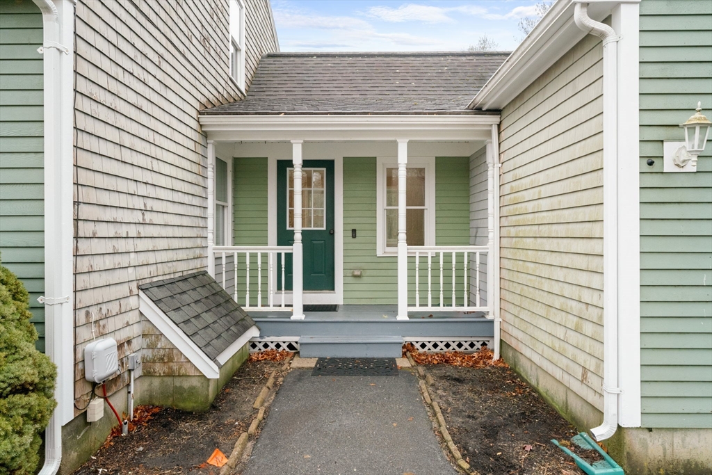 53 Metacomet Road Middleboro, MA 02346 - Photo 3 of 42 Gallery Image 3