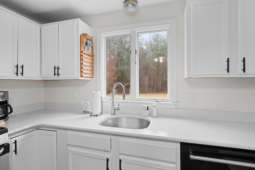 53 Metacomet Road Middleboro, MA 02346 - Photo 4 of 42 Gallery Image 4