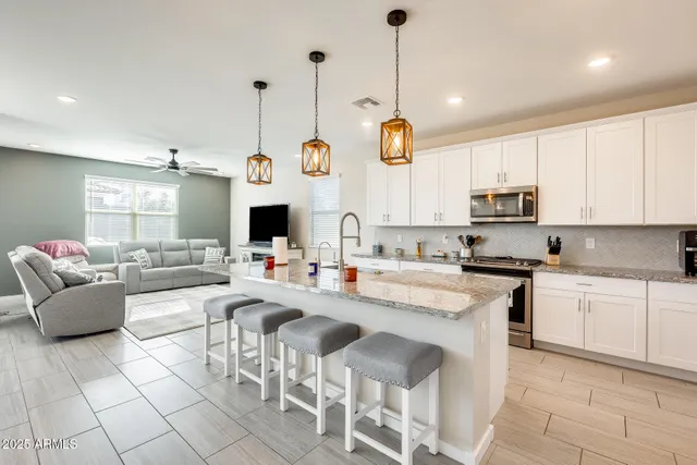 $475,000 | 17381 West Running Deer Trail, Surprise, AZ 85387