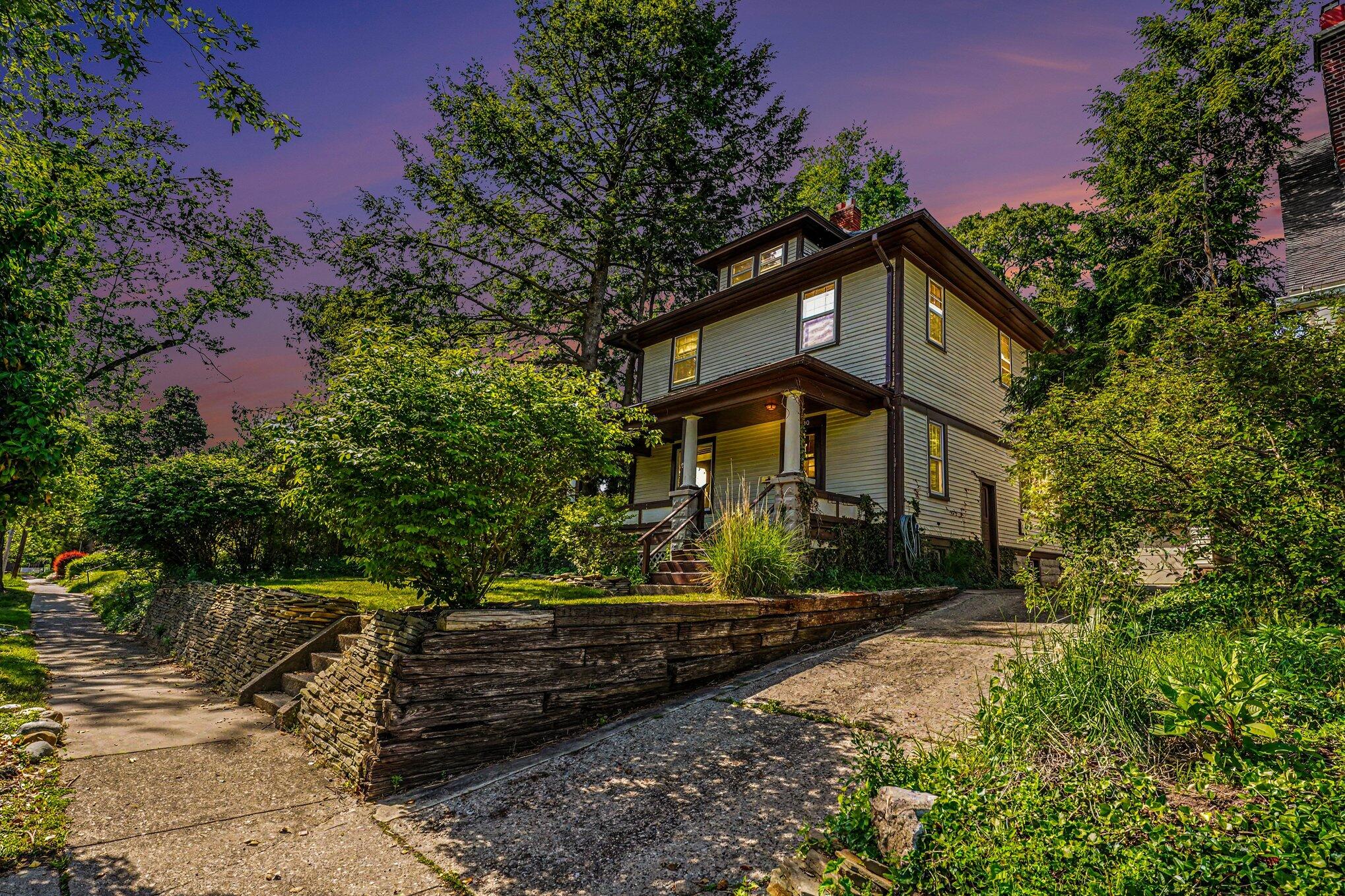 1330 West Maple Street Kalamazoo, MI 49008 - Photo 1 of 25 001_file_6725