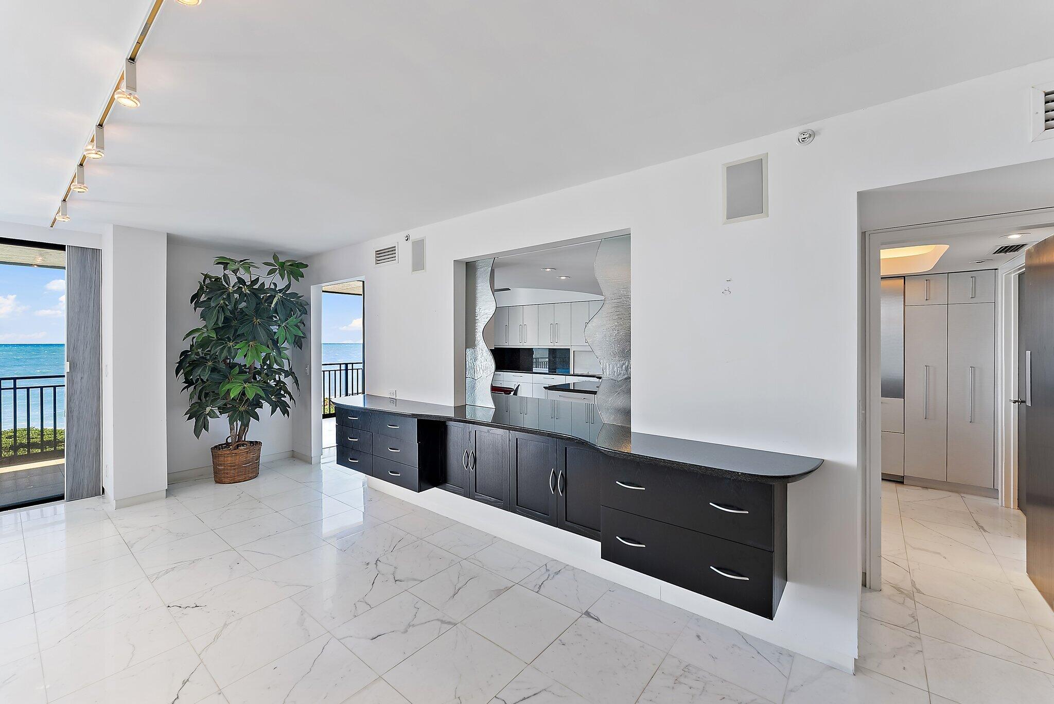 19750 South Beach Road, Unit 2050 Jupiter, FL 33469 - Photo 9 of 44 009-060-19750BeachRd-205-Jupiter-SMALL