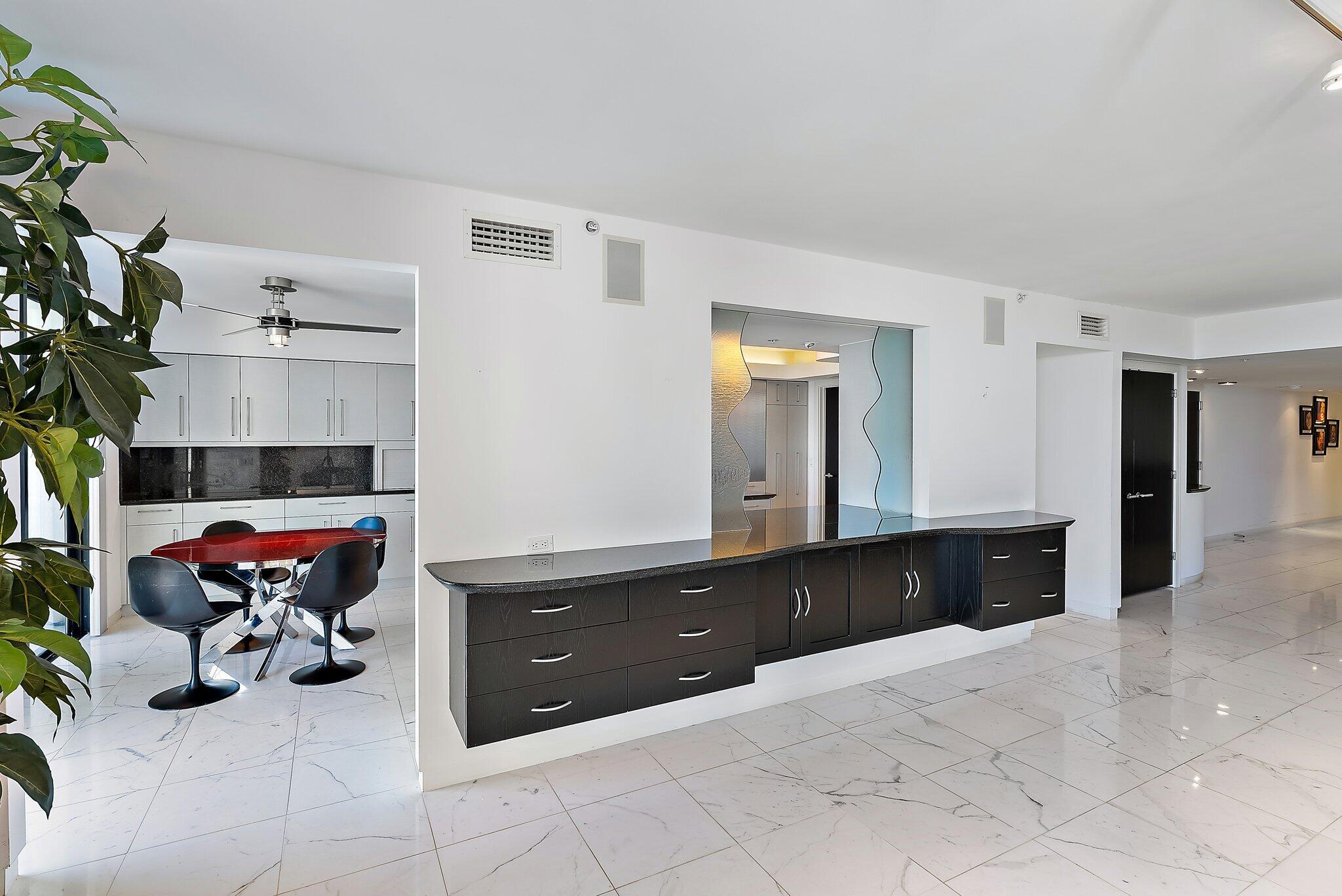 19750 South Beach Road, Unit 2050 Jupiter, FL 33469 - Photo 10 of 44 010-061-19750BeachRd-205-Jupiter-SMALL