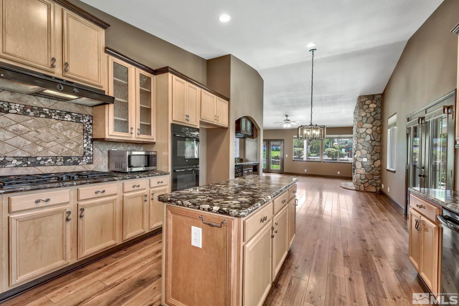 1140 Flanders Road Reno, NV 89511 - Photo 6 of 39 Photo 6