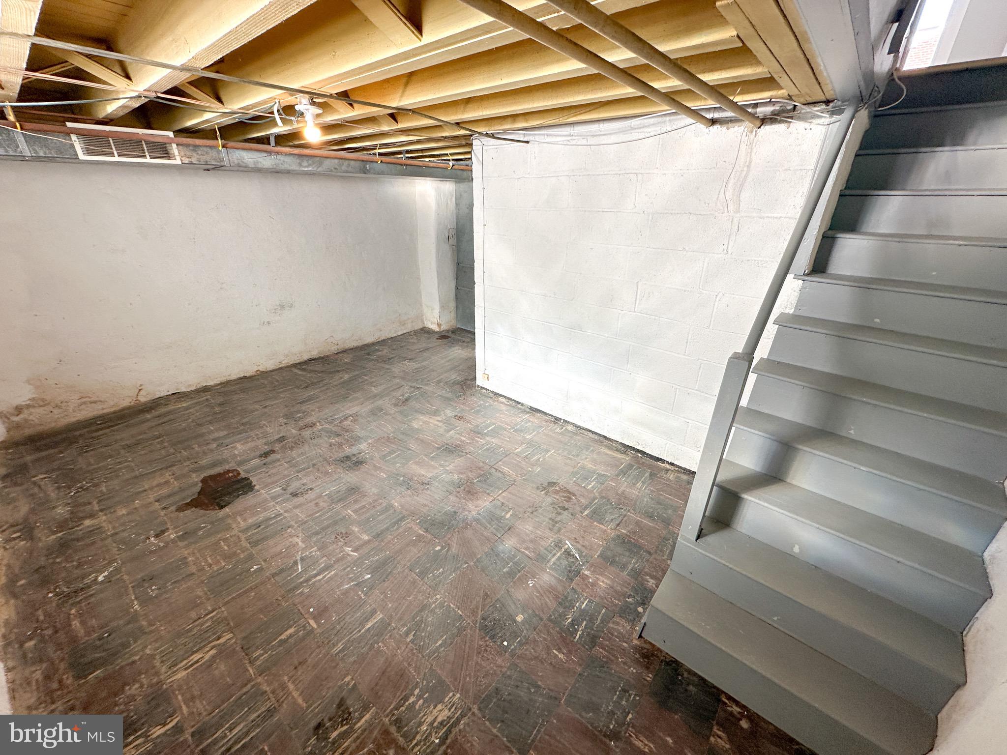 217 Stevens Street Philadelphia, PA 19111 - Photo 15 of 18 a view of small space