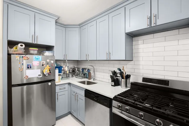 $3,800 | 333 East 45th Street, Unit 9E | Midtown East