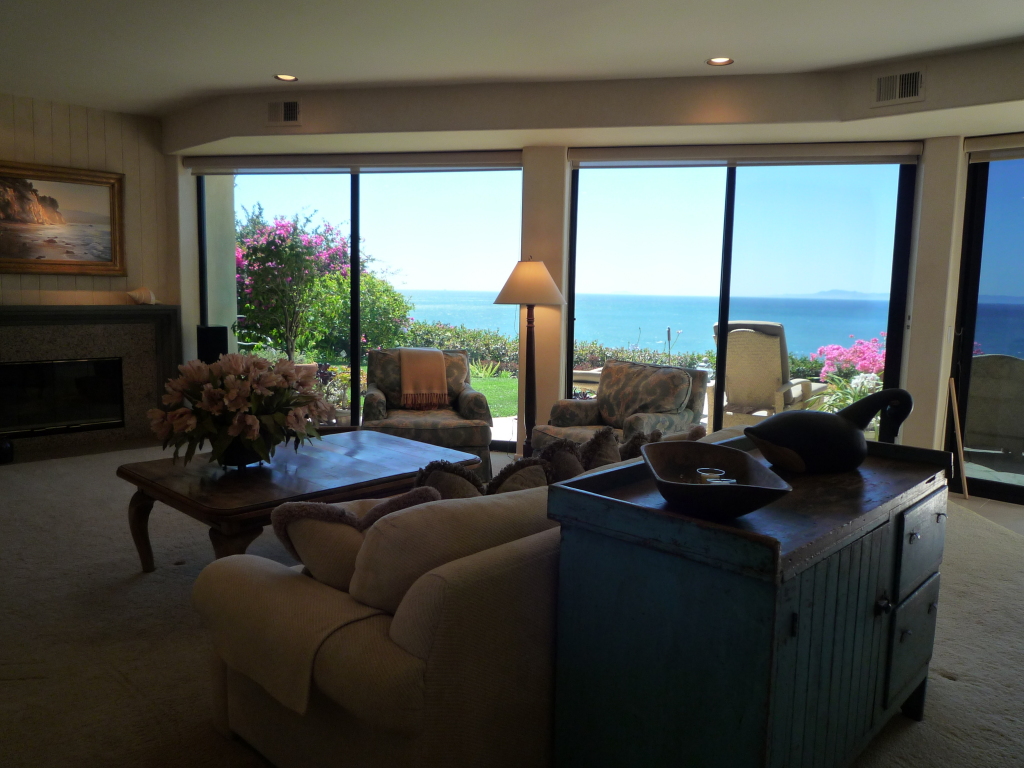 2 Oliver Road Santa Barbara, CA 93109 - Photo 3 of 15 Living room