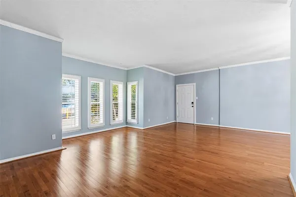 $275,000 | 4320 Bellaire Drive South, Unit 221W, Fort Worth, TX 76109