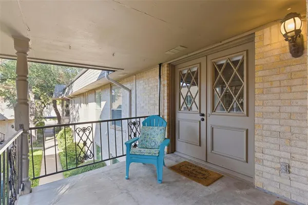 $275,000 | 4320 Bellaire Drive South, Unit 221W, Fort Worth, TX 76109