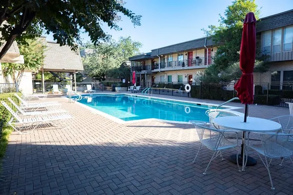 $275,000 | 4320 Bellaire Drive South, Unit 221W, Fort Worth, TX 76109