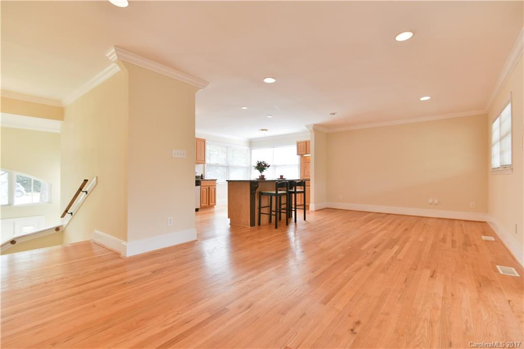 6740 Burlwood Road Charlotte, NC 28211 - Photo 4 of 24