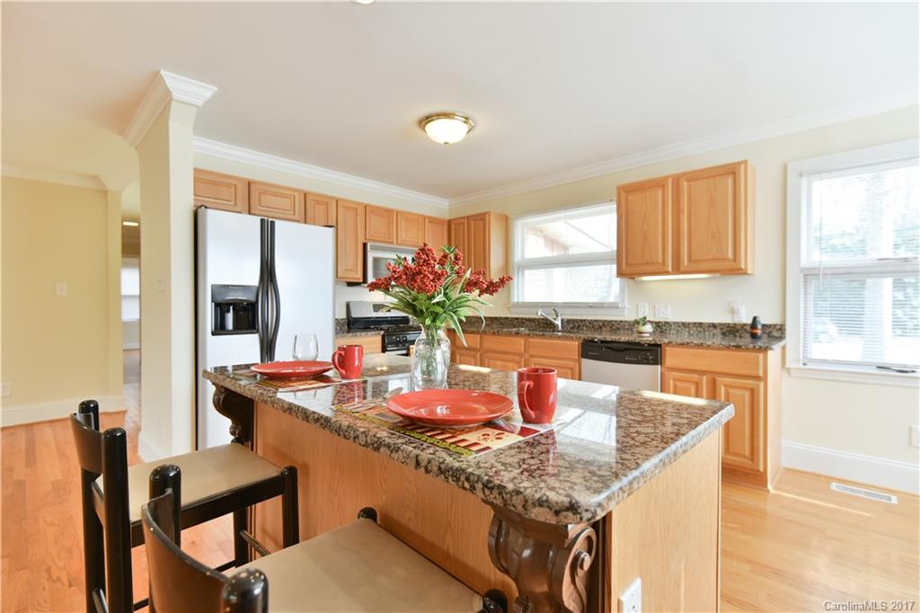 6740 Burlwood Road Charlotte, NC 28211 - Photo 8 of 24