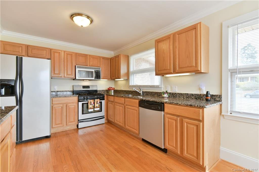 6740 Burlwood Road Charlotte, NC 28211 - Photo 9 of 24