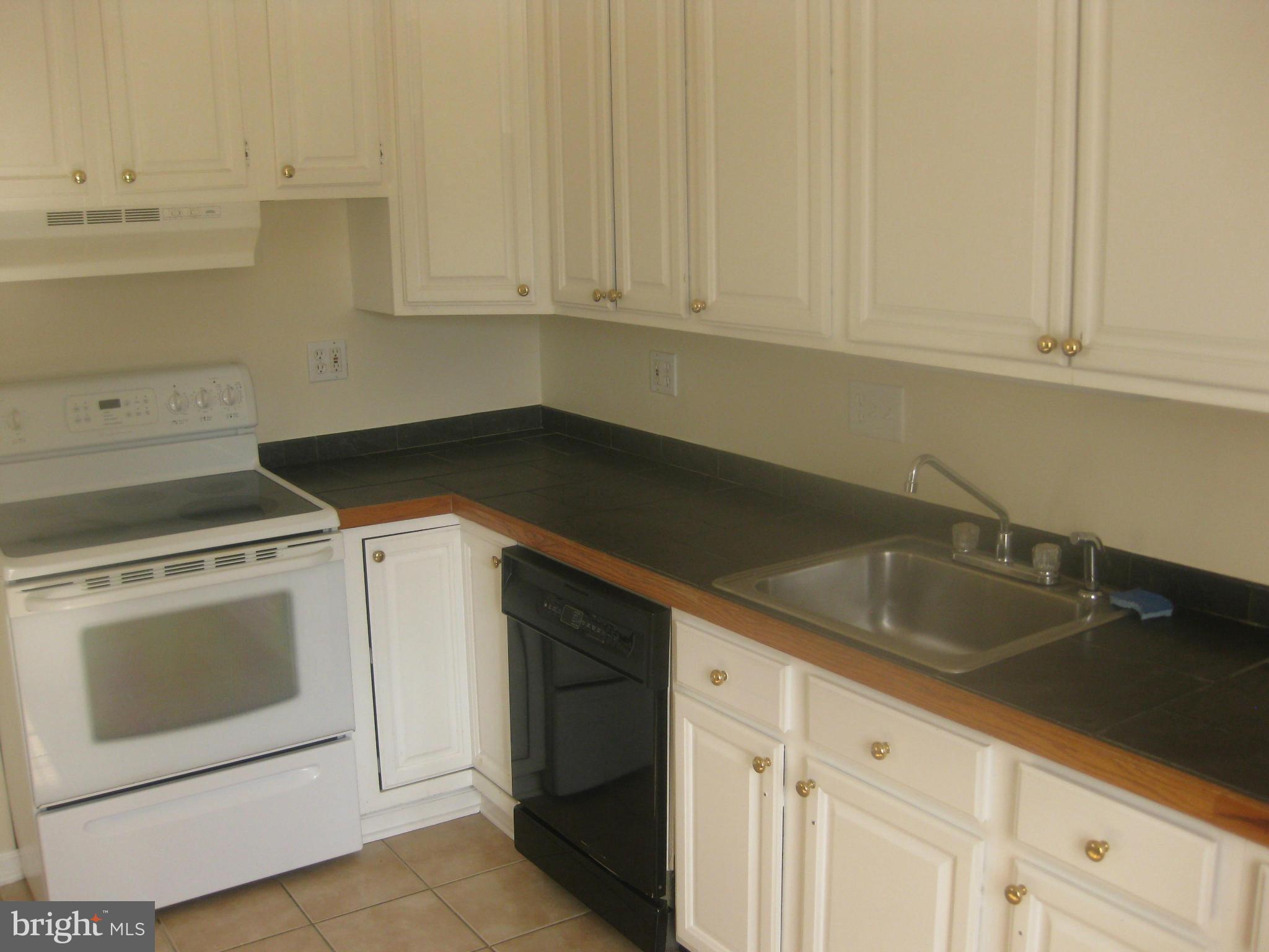 1523 Baldwin Street Baltimore, MD 21211 - Photo 3 of 16 Kitchen