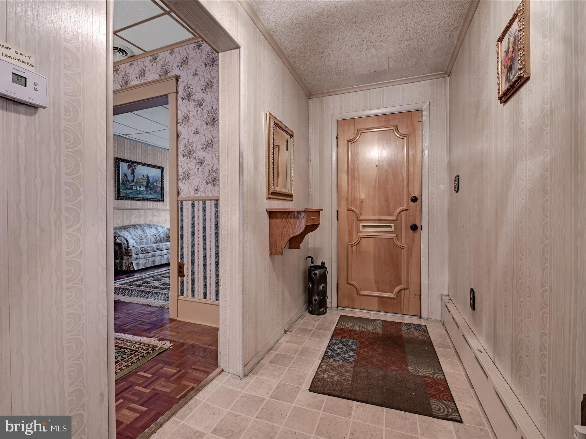 303 North Front Street Minersville, PA 17954 - Photo 3 of 23 Foyer