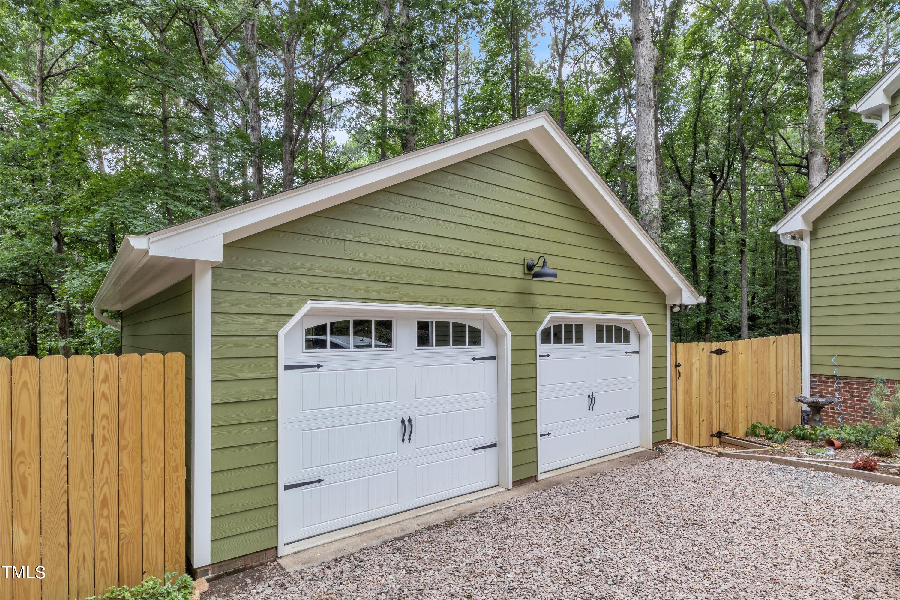 9208 Tree Meadow Lane Raleigh, NC 27603 - Photo 7 of 61 12-IMG_5730