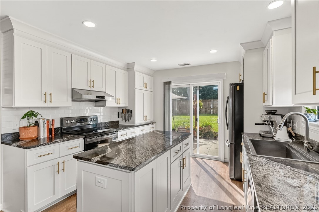 88 Loyalist Road Cameron, NC 28326 - Photo 8 of 34