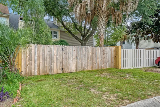 $4,250 | 630 Baytree Court, Mount Pleasant, SC 29464