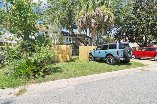 $4,250 | 630 Baytree Court, Mount Pleasant, SC 29464