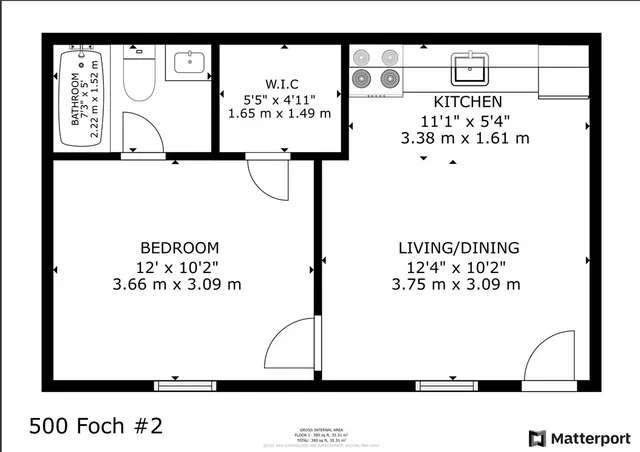 a picture of a park bench