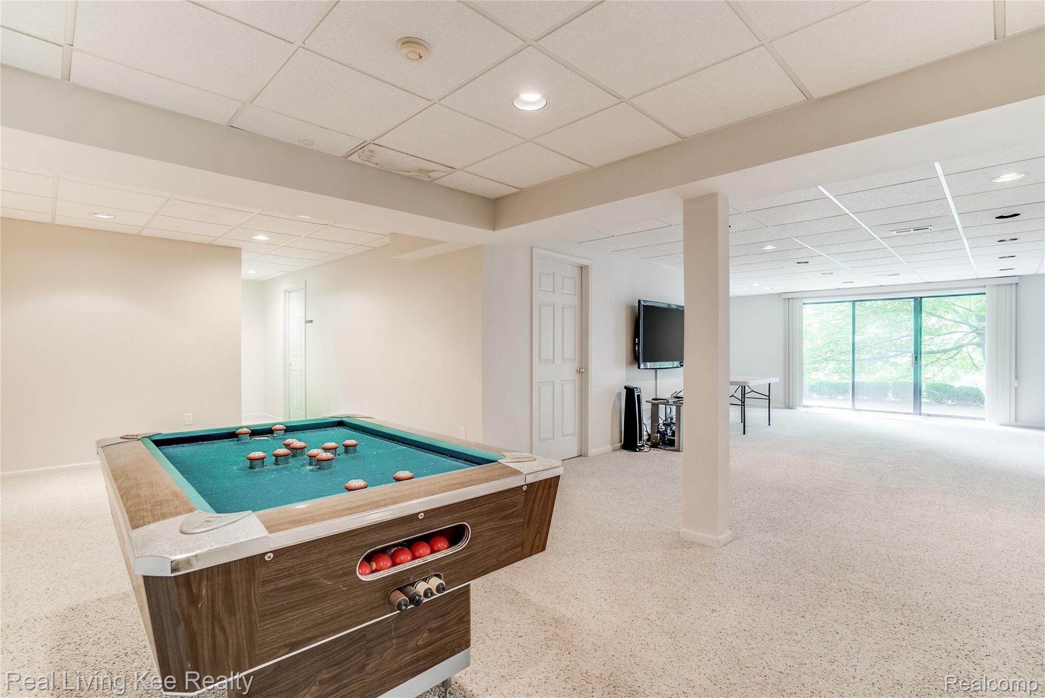 6368 Peach Tree Court Rochester, MI 48306 - Photo 46 of 54 Interiors (42 of 50).jpg