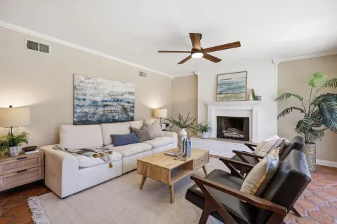 $1,549,000 | 10325 Avenida Magnifica, San Diego, CA 92131