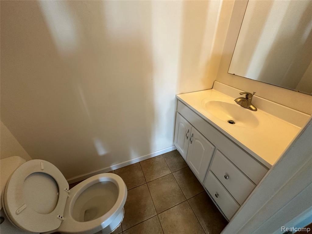12056 East Hemingway Redford, MI 48239 - Photo 13 of 22